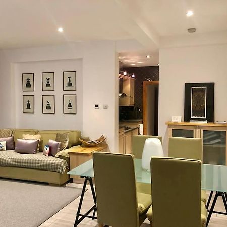Quiet Kensington Flat Ideal For Central Londen Buitenkant foto